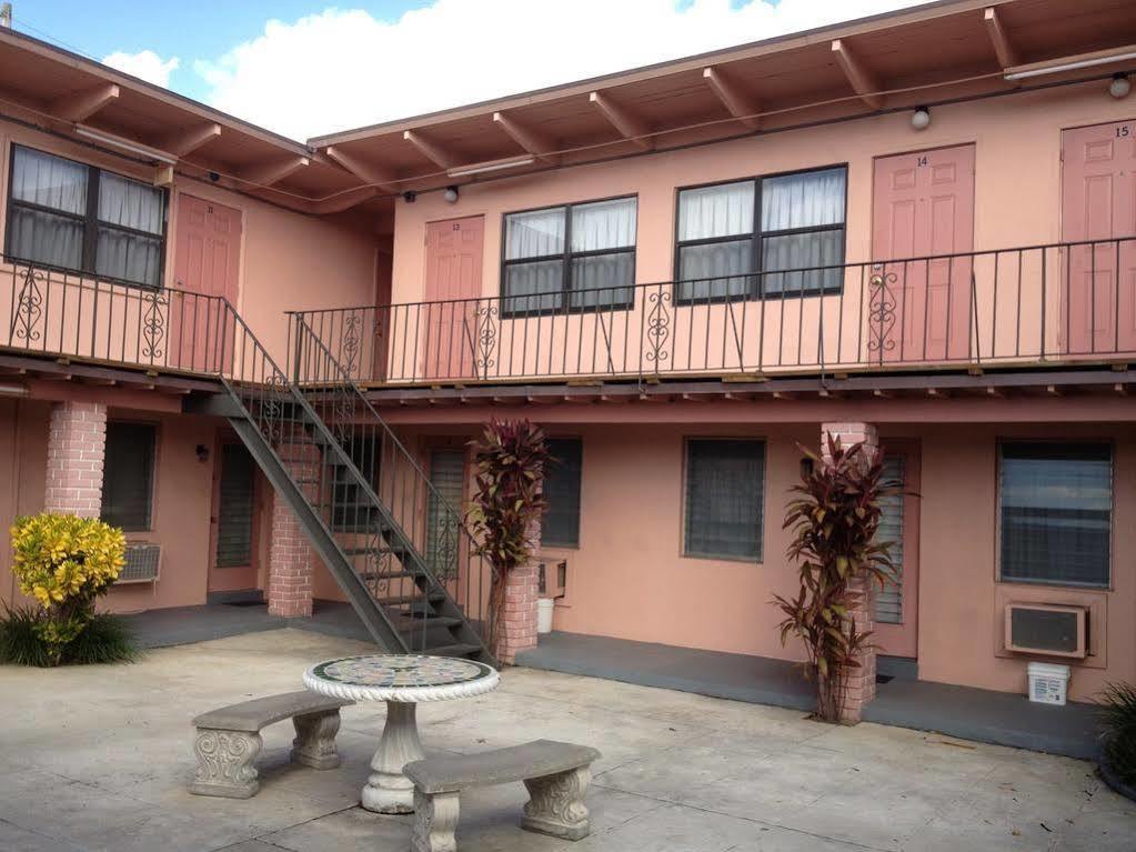 Helen Apartments & Motel West Palm Beach Exteriér fotografie